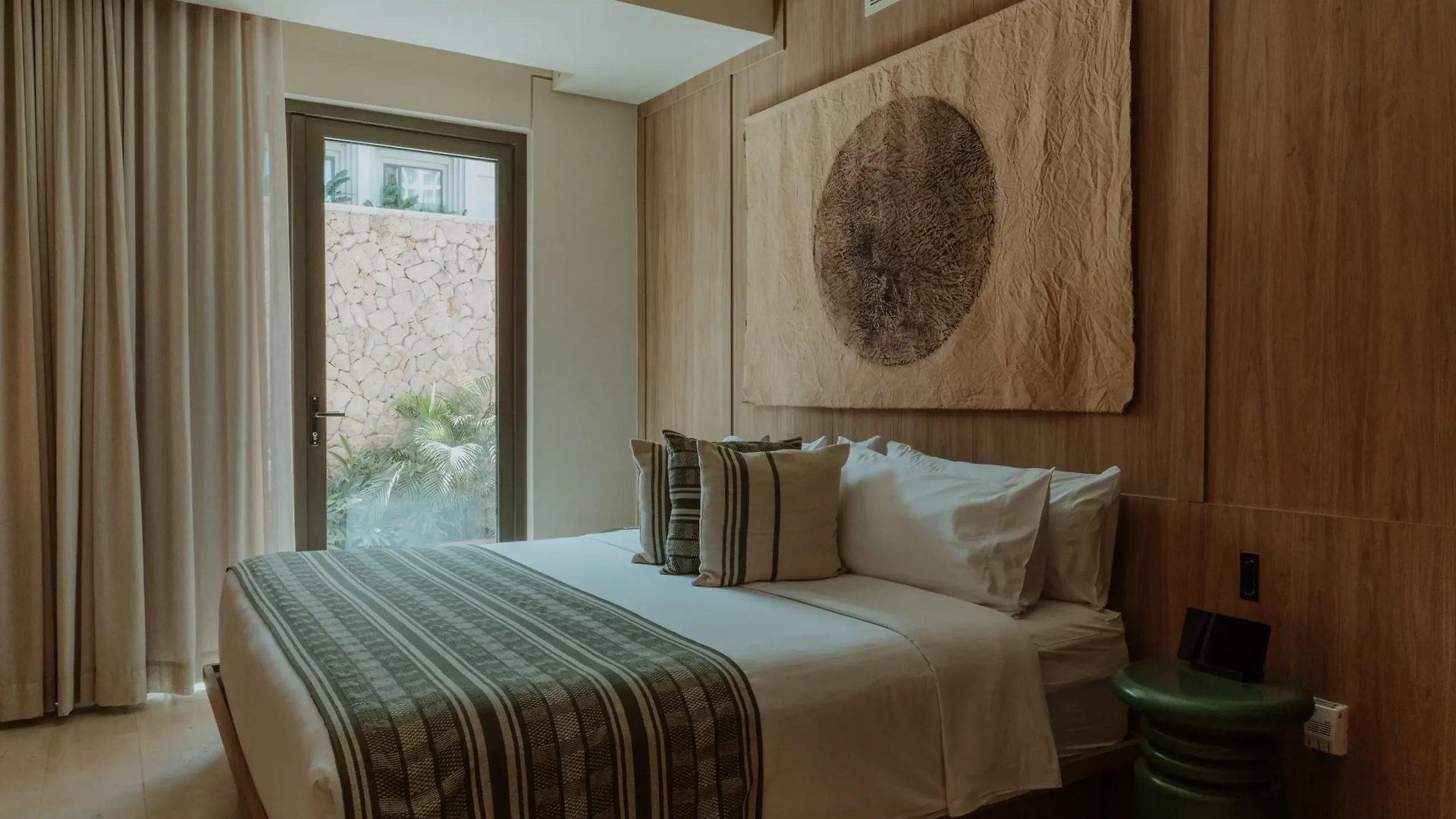 Hotel Osh 5*